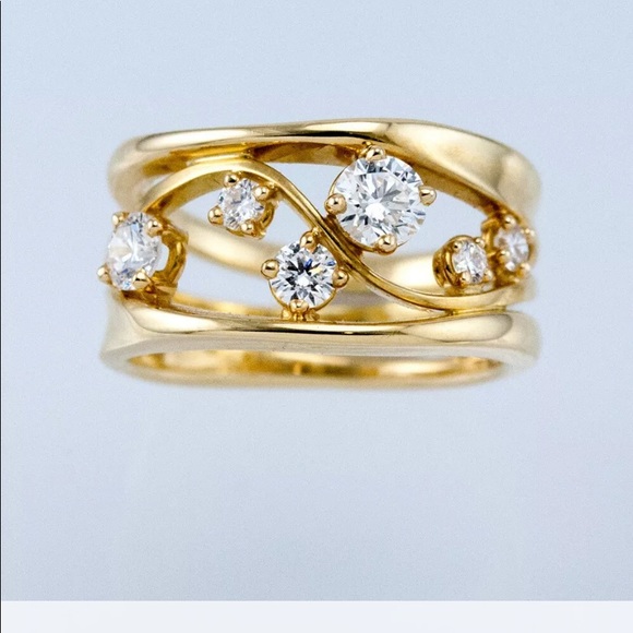14kt Gold plated Zircon ring can be used as a wedding or cocktail ring. Yell… - Picture 4 of 7